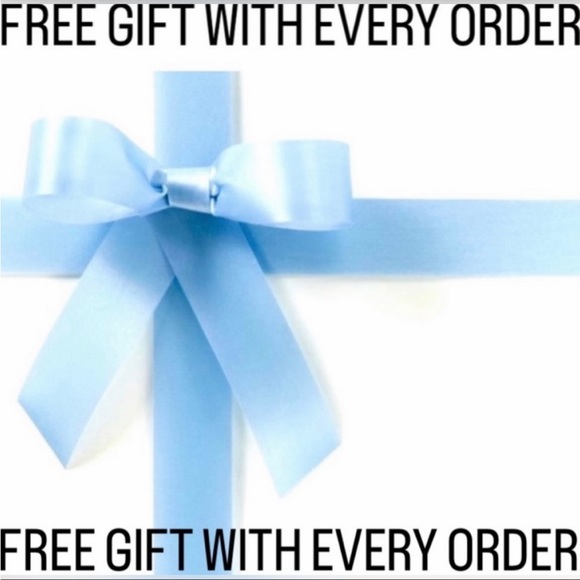 NWT Multi Layer White Crystal Stone Gold Paperclip Necklace - Picture 2 of 6